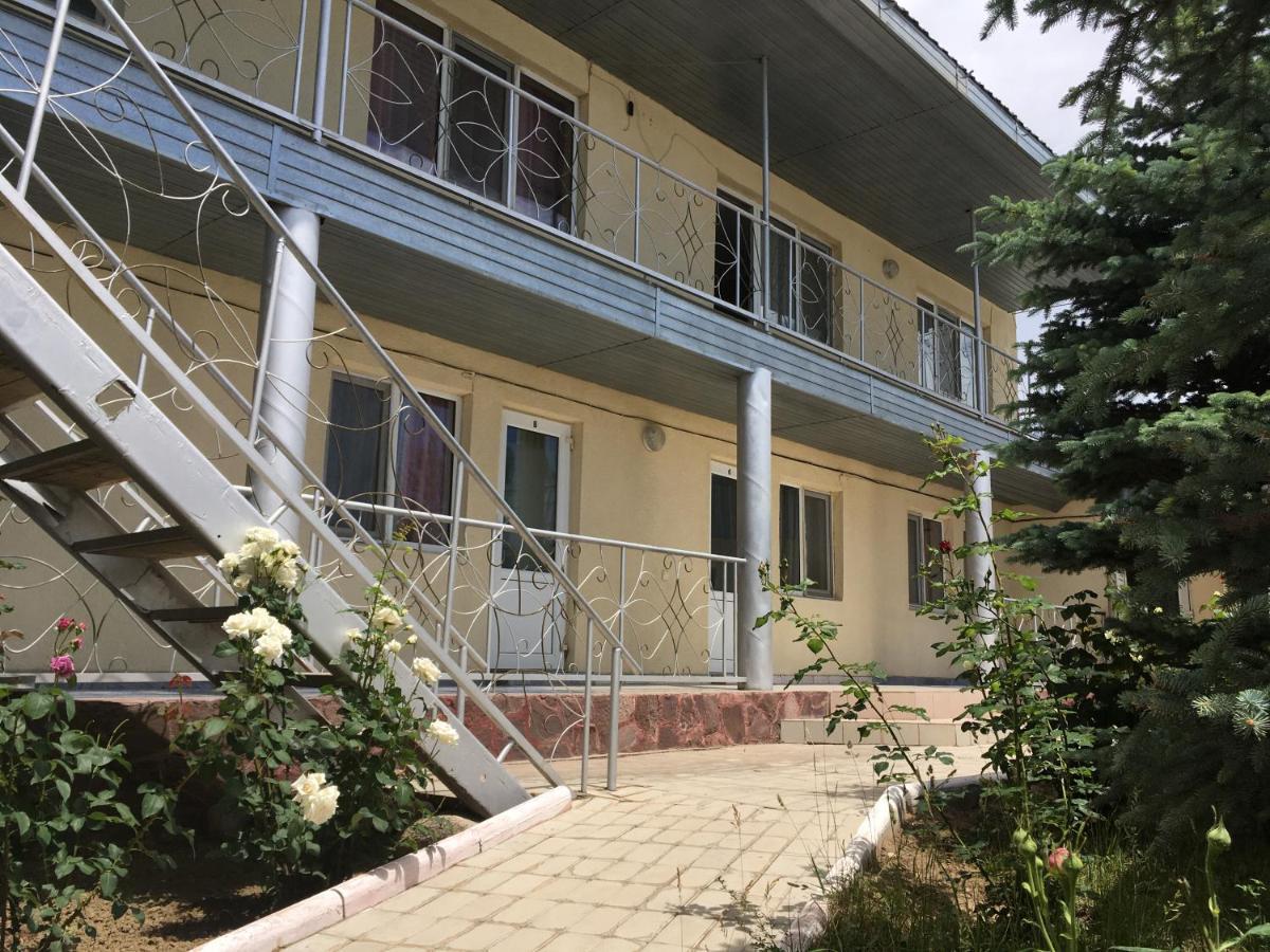 Эдем Hotel Cholpon-Ata Ngoại thất bức ảnh